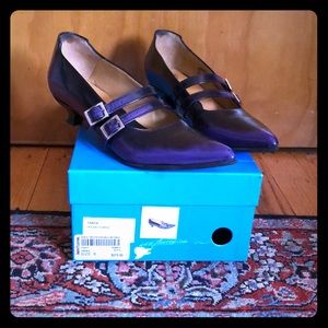 Fluevog purple & blk kitten heel Mary Janes size 6